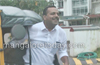 Mangaluru: Khader�s time sense hailed; arrives for press meet in autorickshaw !